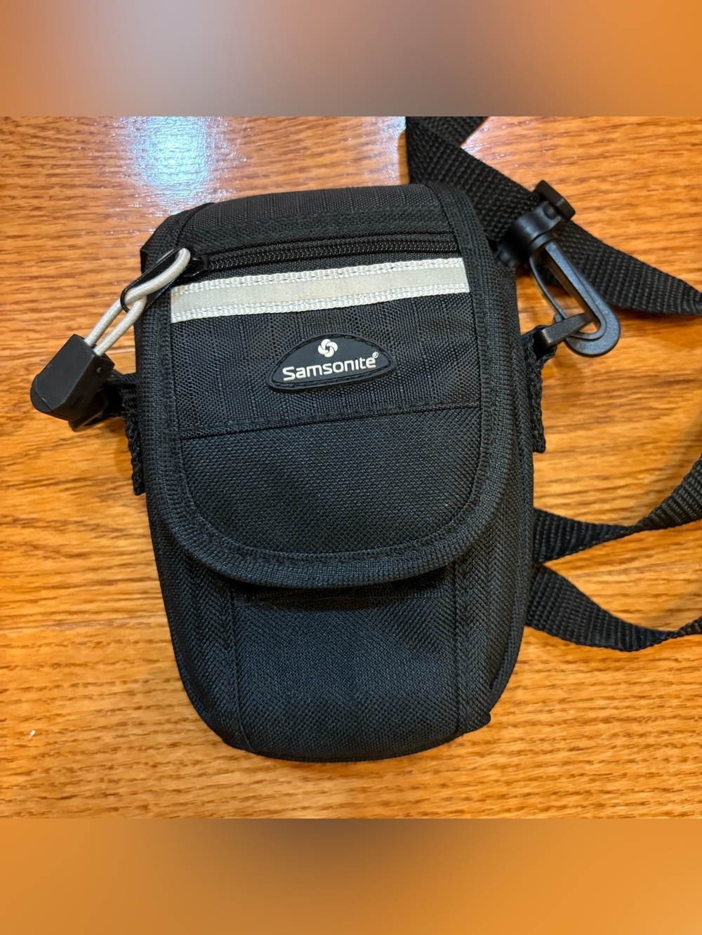 Vintage Samsonite Black Nylon Compact Camera Case Pouch Belt Loop Shoulder Strap